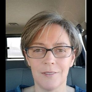 Meet your Posher, Leah